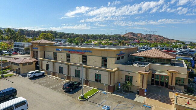 Plus de détails pour 8290 E Crystal Dr, Anaheim, CA - Commerce de détail à vendre