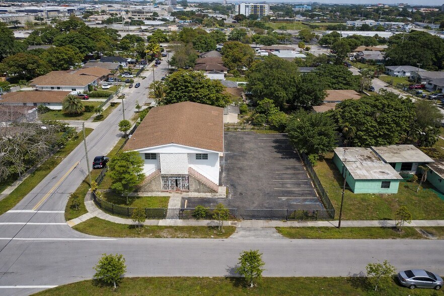6891 NW 13th Ave, Miami, FL à vendre - Photo du bâtiment - Image 3 de 10