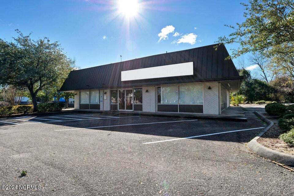 2808 Market St, Wilmington, NC for lease Building Photo- Image 1 of 6