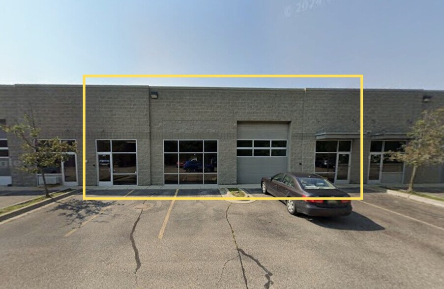Portfolio For Sale portefeuille de 2 propriétés à vendre sur LoopNet.ca - Photo du bâtiment - Image 3 de 18