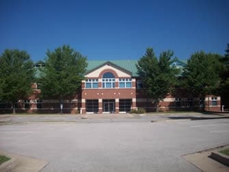 3425 W Truman Blvd, Jefferson City, MO for lease Primary Photo- Image 1 of 2