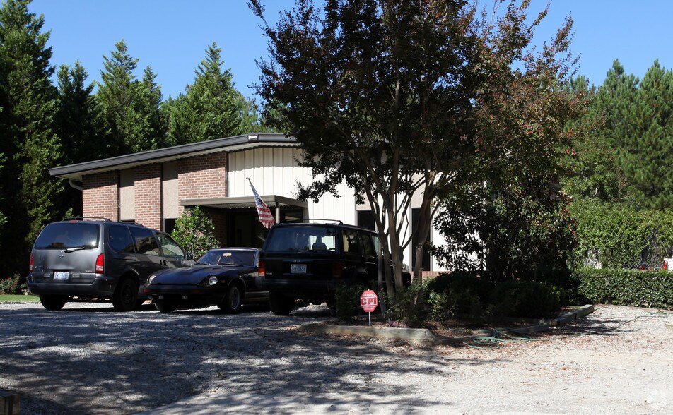 117 Woodwinds Industrial Ct, Cary, NC à vendre - Photo principale - Image 1 de 11