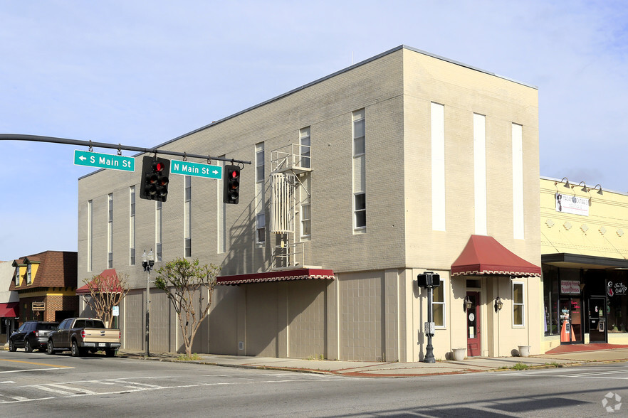 1 N Main St, Statesboro, GA à vendre - Photo principale - Image 1 de 1