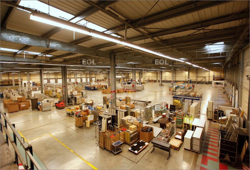 Industrial in Mitry-Mory for lease - Building Photo - Image 2 of 4