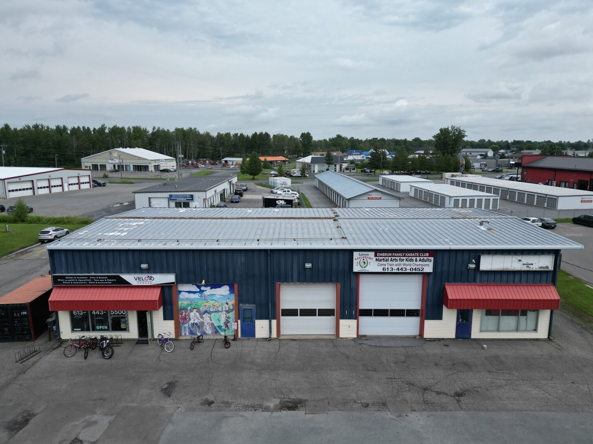 671 Notre Dame St, Russell, ON à vendre Photo du bâtiment- Image 1 de 16