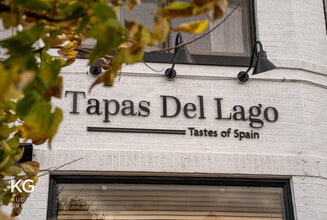 329 Waukegan Ave, Highwood, IL à louer Photo du bâtiment- Image 2 de 9