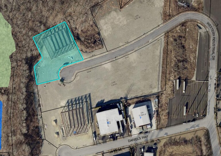 Western Industrial Complex, Cranston, RI 02921, Cranston, RI à vendre - Photo du bâtiment - Image 3 de 3