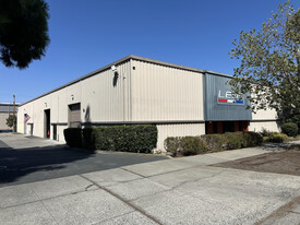 661 Garcia Ave, Pittsburg CA - Entrepôt