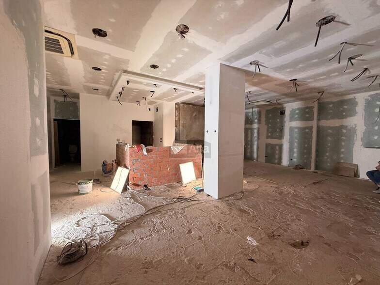 Immeuble residentiel dans Parla, Madrid à vendre - Photo du bâtiment - Image 1 de 2