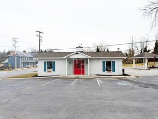 Plus de détails pour 101 E Main St, Hedgesville, WV - Commerce de détail à vendre