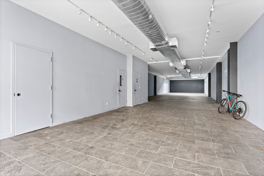 161 Court St, Brooklyn, NY à louer - Photo du bâtiment - Image 3 de 5