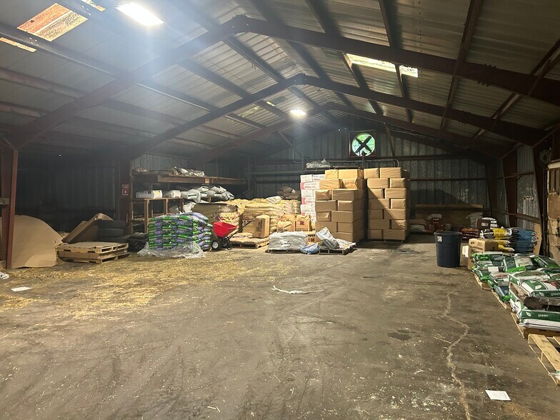 1159 Stafford Street, Rochdale, MA à vendre - Photo du bâtiment - Image 3 de 6