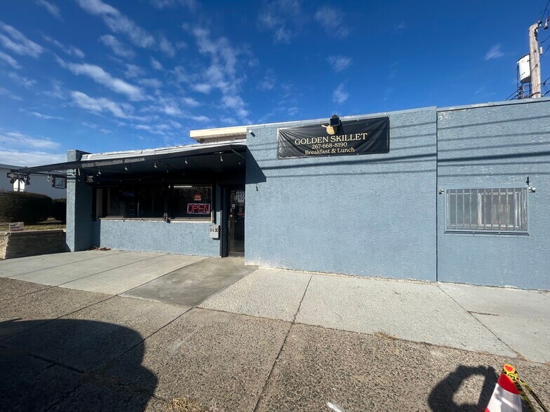 4655 Benson St, Philadelphia, PA à vendre - Photo du bâtiment - Image 3 de 41