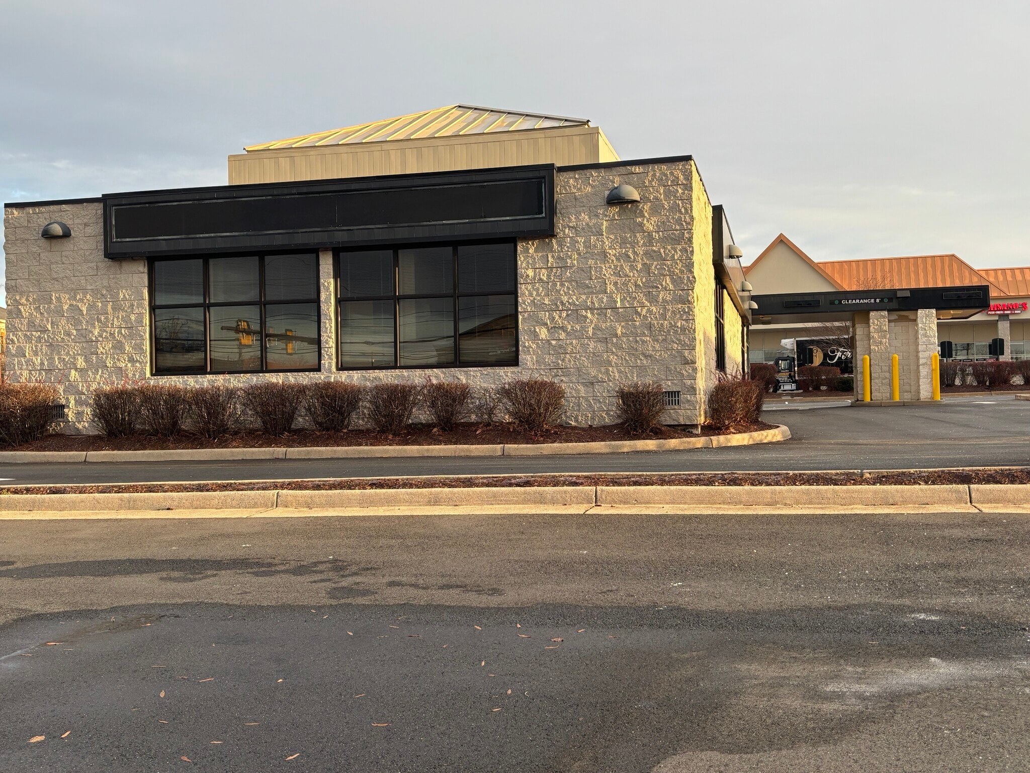 11-29 Catoctin Cir NE, Leesburg, VA for lease Primary Photo- Image 1 of 8