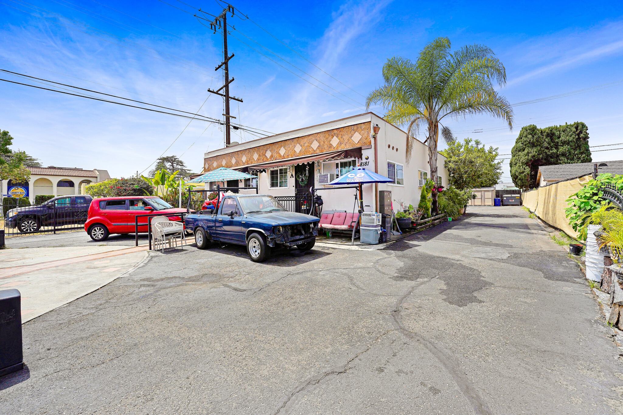8181-8183 Commercial Pl, South Gate, CA for sale Building Photo- Image 1 of 7