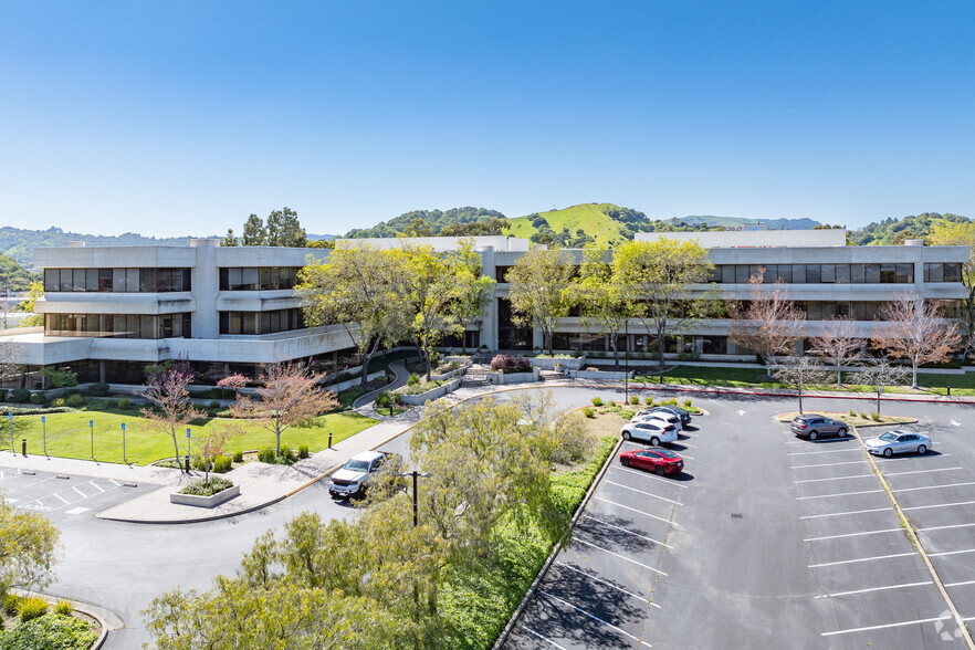 200 Smith Ranch Rd, San Rafael, CA for lease - Building Photo - Image 2 of 7