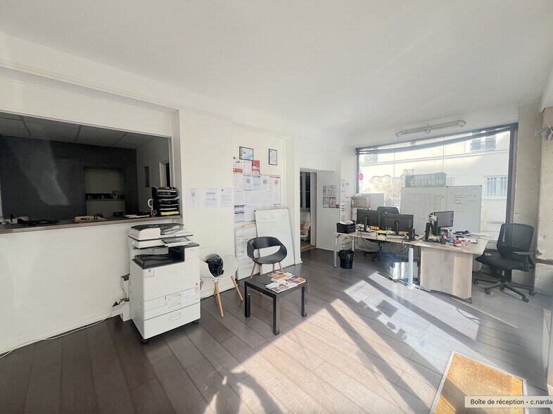 Commerce de détail dans Paris à vendre - Photo du bâtiment - Image 2 de 11