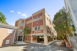 63 Shore Rd, Winchester, MA for lease Interior Photo- Image 2 of 26