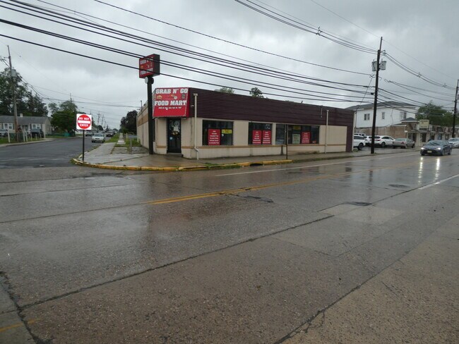 Plus de détails pour 834 W Browning Rd, Bellmawr, NJ - Commerce de détail à vendre