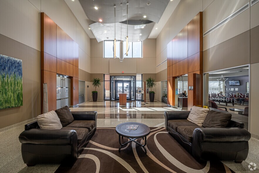 8441 State Highway 47, Bryan, TX à louer - Hall d’entrée - Image 3 de 11