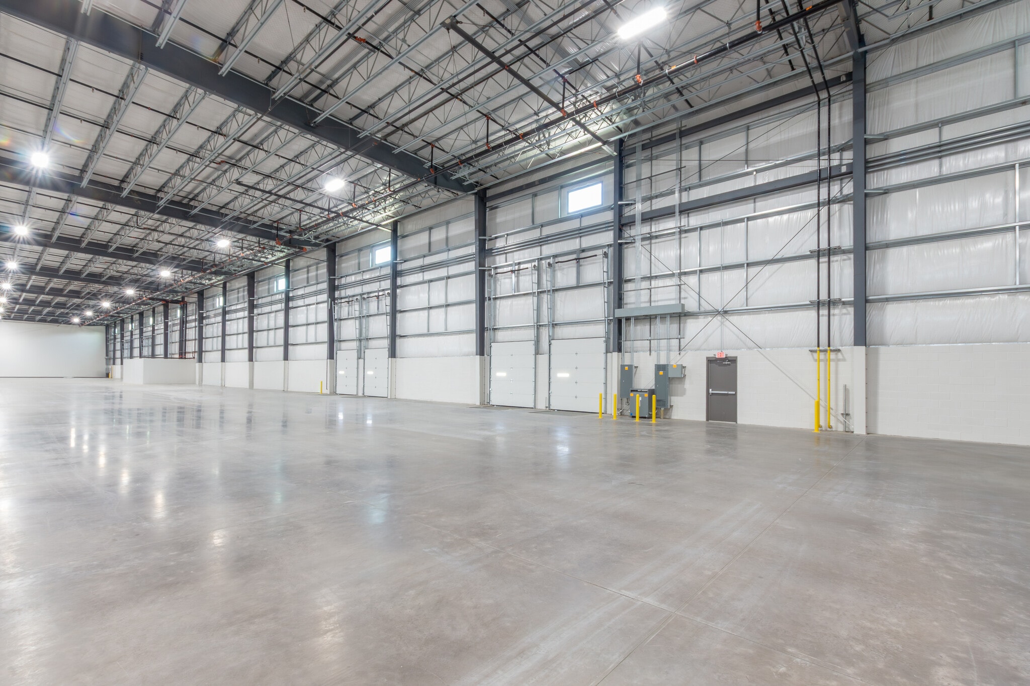 137-147 Commonwealth Dr, Jenkins, PA à louer Photo intérieure- Image 1 de 3