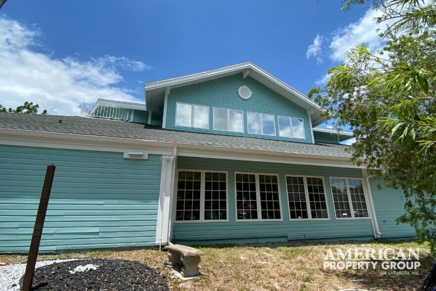 3808 Tamiami Trl, Sarasota, FL à vendre - Photo du bâtiment - Image 3 de 27