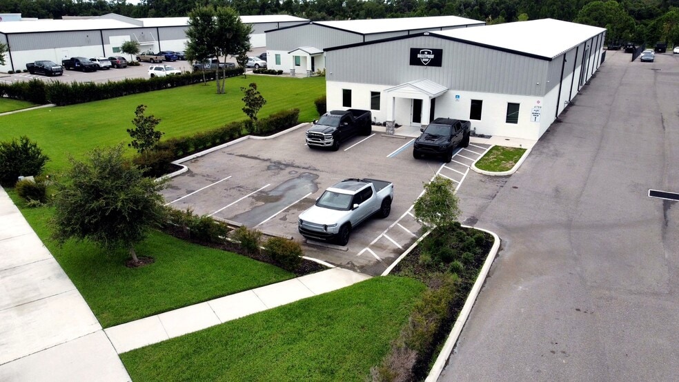 4708 Lena Rd, Bradenton, FL à vendre - Photo du bâtiment - Image 2 de 39