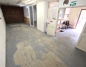 High Canons, Borehamwood for lease Interior Photo- Image 1 of 4