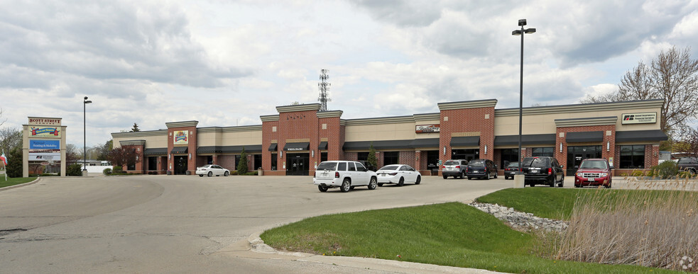 525 N Peters Ave, Fond Du Lac, WI for lease - Building Photo - Image 3 of 63