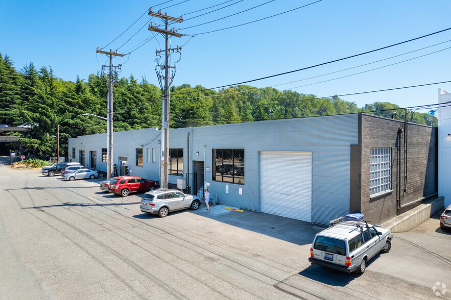 923 S Bayview St, Seattle, WA for lease - Building Photo - Image 1 of 6