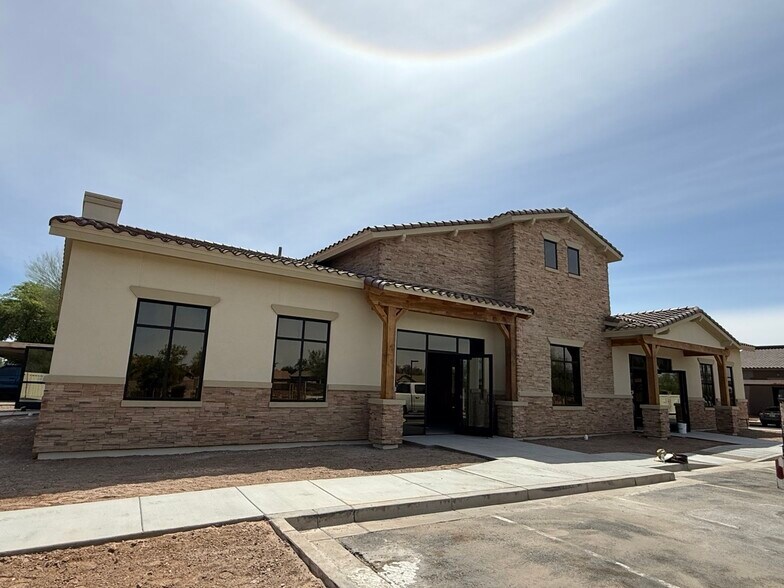 41724 W Smith Enke Rd, Maricopa, AZ à louer - Photo du bâtiment - Image 3 de 8
