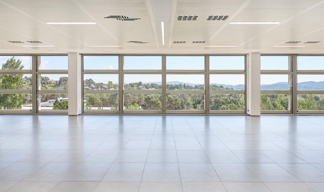 Plaça de Xavier Cugat, 1, Sant Cugat del Vallès, Barcelona for lease Interior Photo- Image 1 of 4