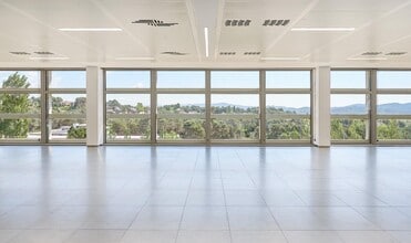 Plaça de Xavier Cugat, 1, Sant Cugat del Vallès, Barcelona for lease Interior Photo- Image 1 of 4