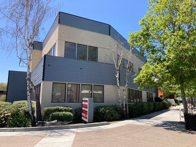 486 E Campbell Ave, Campbell, CA à louer - Photo du bâtiment - Image 2 de 18