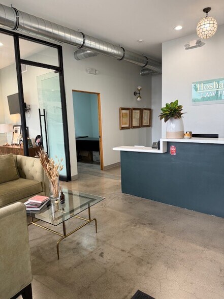 1407 W Magnolia Blvd, Burbank, CA à louer - Photo intérieure - Image 3 de 12