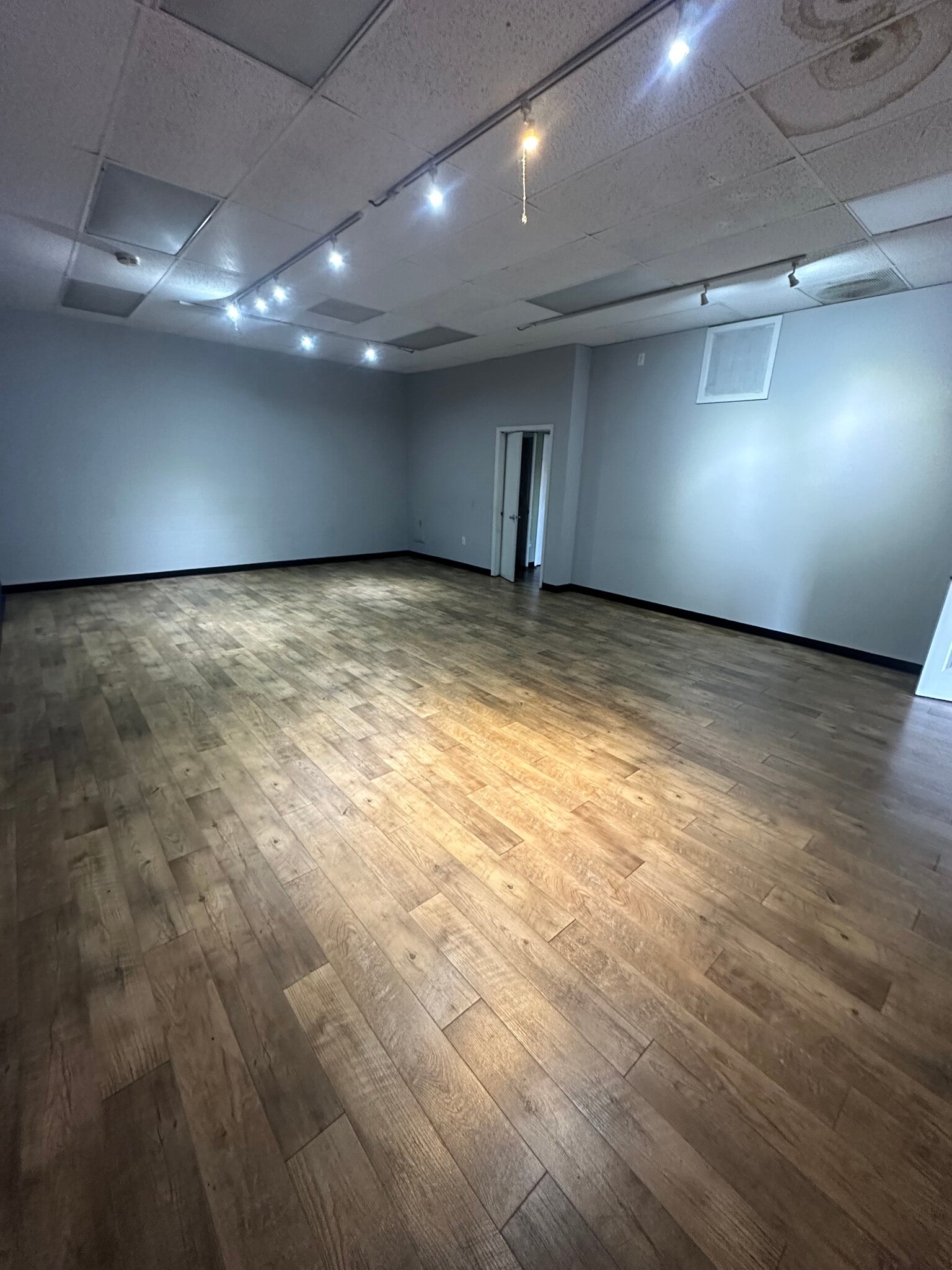 16558 SE McLoughlin Blvd, Milwaukie, OR à louer Photo intérieure- Image 1 de 5