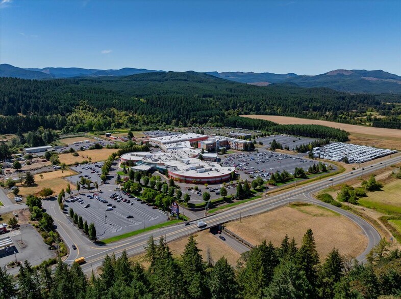 8810 Hebo Rd, Grand Ronde, OR à vendre - Photo du bâtiment - Image 2 de 36