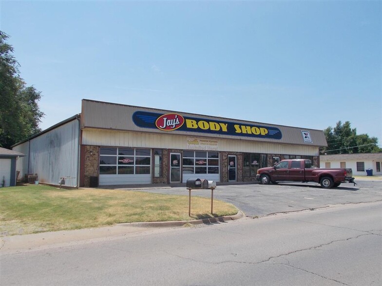 108 SE 27th St, El Reno, OK for lease - Building Photo - Image 1 of 1