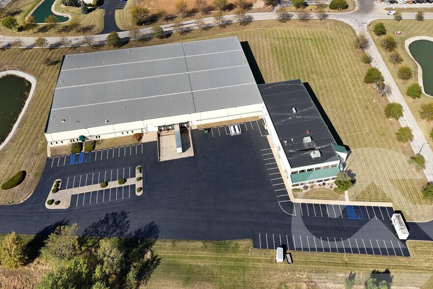 520 N Dunbridge Rd, Bowling Green, OH à louer - Photo du bâtiment - Image 1 de 10