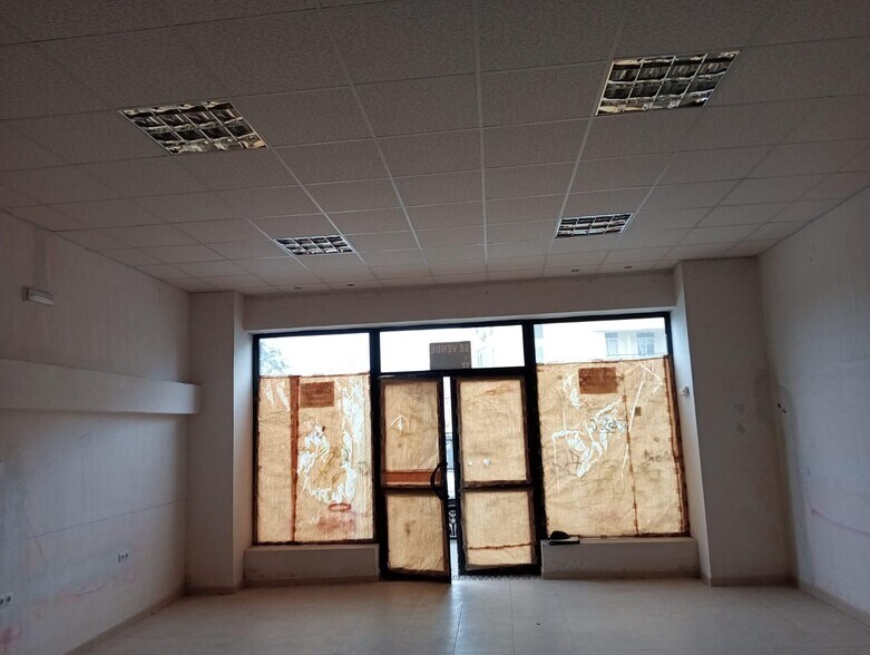 Commerce de détail dans Cáceres à vendre - Photo du bâtiment - Image 1 de 6