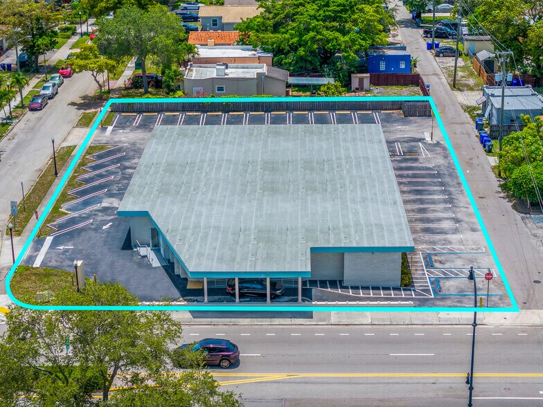 750 S Federal Hwy, Hollywood, FL à vendre - Photo du bâtiment - Image 3 de 17