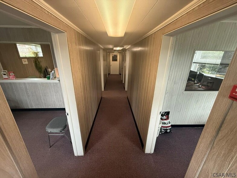 226 Ohio St, Johnstown, PA for sale - Interior Photo - Image 2 of 16
