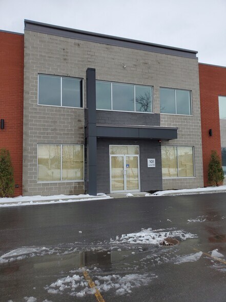 101 Rue Omer-Deserres, Blainville, QC à vendre - Photo du bâtiment - Image 1 de 1