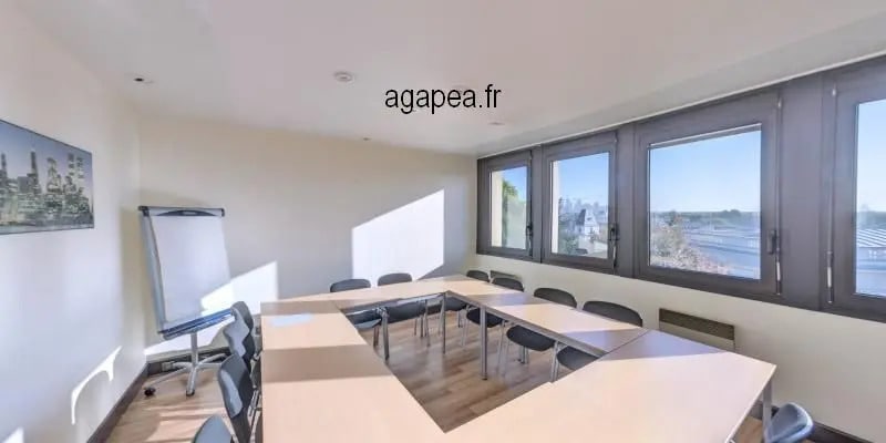 8 Avenue Duval Le Camus, Saint-Cloud for lease Interior Photo- Image 1 of 3