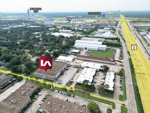 10685 Hazelhurst Dr, Houston, TX à louer Aérien- Image 2 de 5