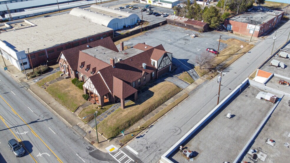 1015 13th St, Columbus, GA à vendre - Photo du bâtiment - Image 2 de 38