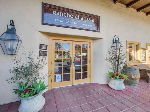 110 Civic Center Dr, Vista, CA for sale - Building Photo - Image 2 of 15