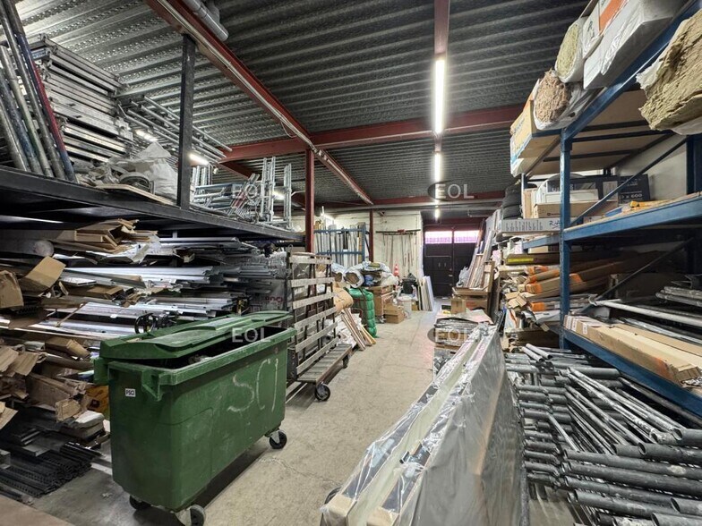 Flex in Fontenay-sous-Bois for lease - Building Photo - Image 2 of 6