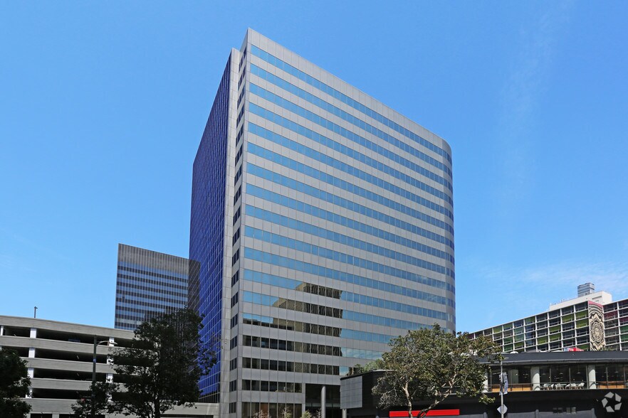 3530 Wilshire Blvd, Los Angeles, CA à louer - Photo du bâtiment - Image 3 de 9