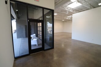 1305 Wycliff Ave, Dallas, TX for lease Interior Photo- Image 2 of 5